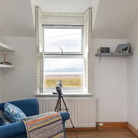 Free Birds Rest - Coastal Escape - Sleeps 8