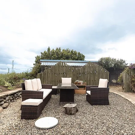 Dom wakacyjny Free Birds Rest - Coastal Escape - Sleeps 8