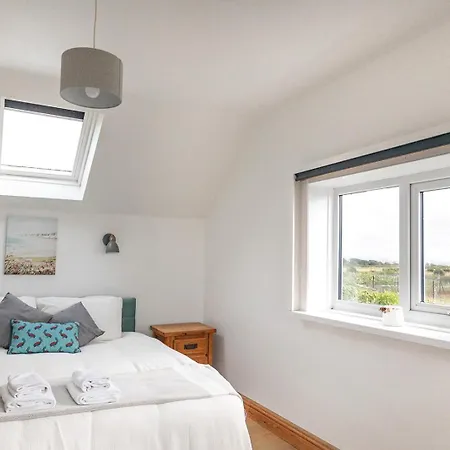 Free Birds Rest - Coastal Escape - Sleeps 8 * Beckfoot (Cumberland, Cumbria)