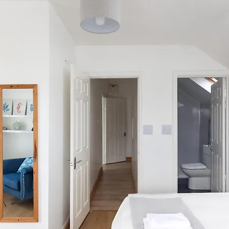Dom wakacyjny Free Birds Rest - Coastal Escape - Sleeps 8 *