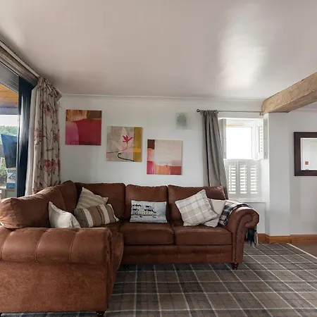 Free Birds Rest - Coastal Escape - Sleeps 8 * Beckfoot (Cumberland, Cumbria)