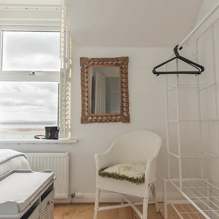 Dom wakacyjny Free Birds Rest - Coastal Escape - Sleeps 8