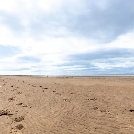 Free Birds Rest - Coastal Escape - Sleeps 8